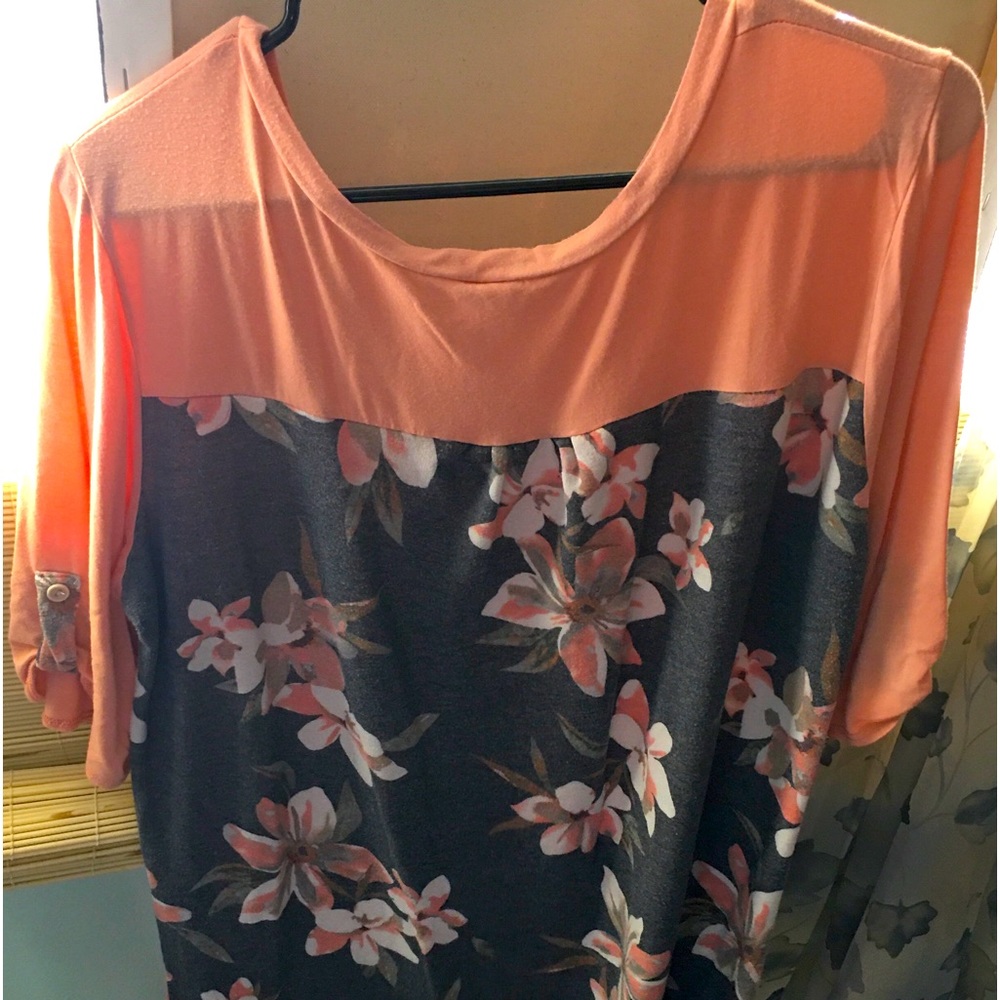 Boutique Glitzy girl blouse, size 2 XL. Soft feeling